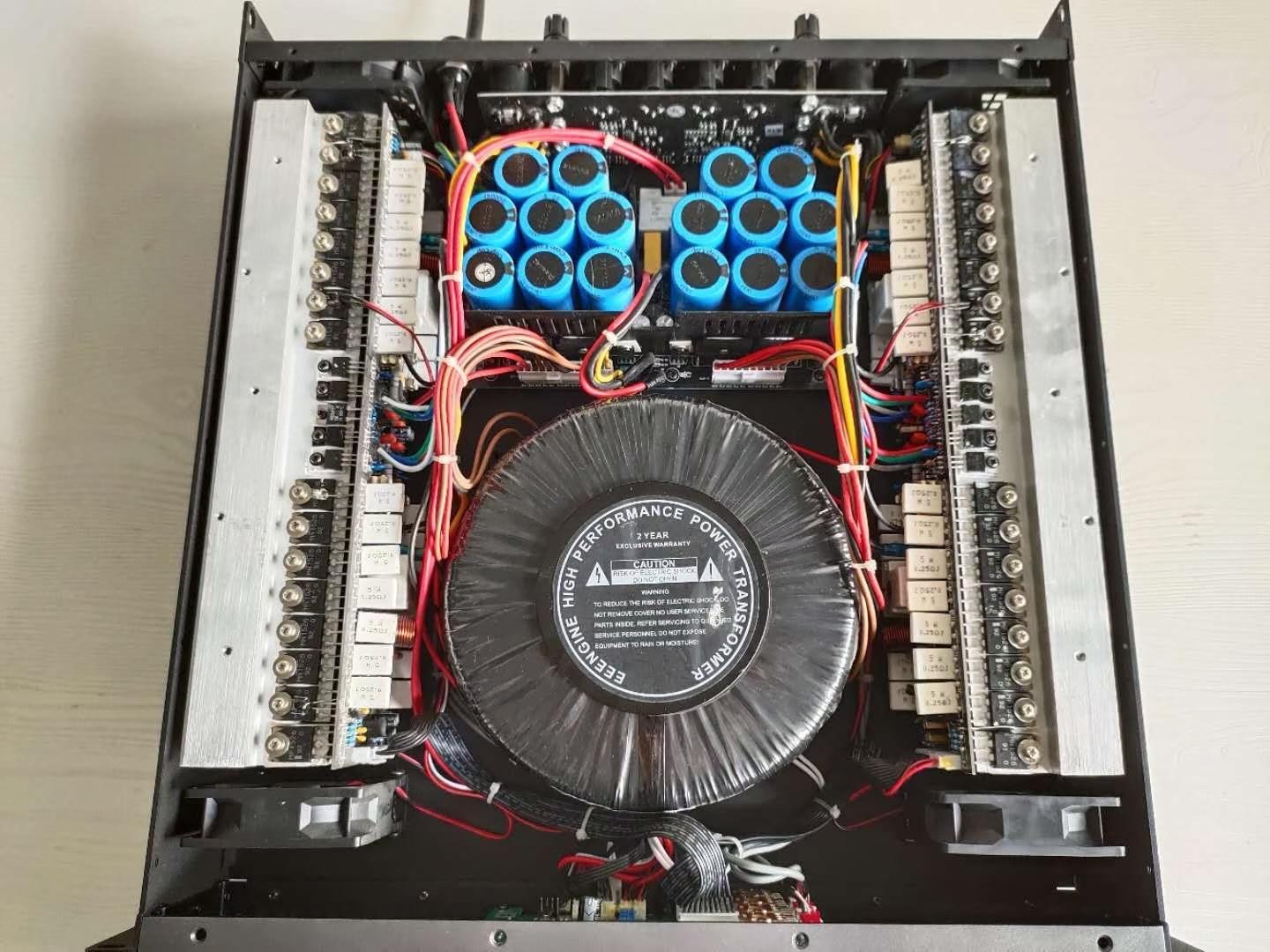 مضخم طاقة ستيريو